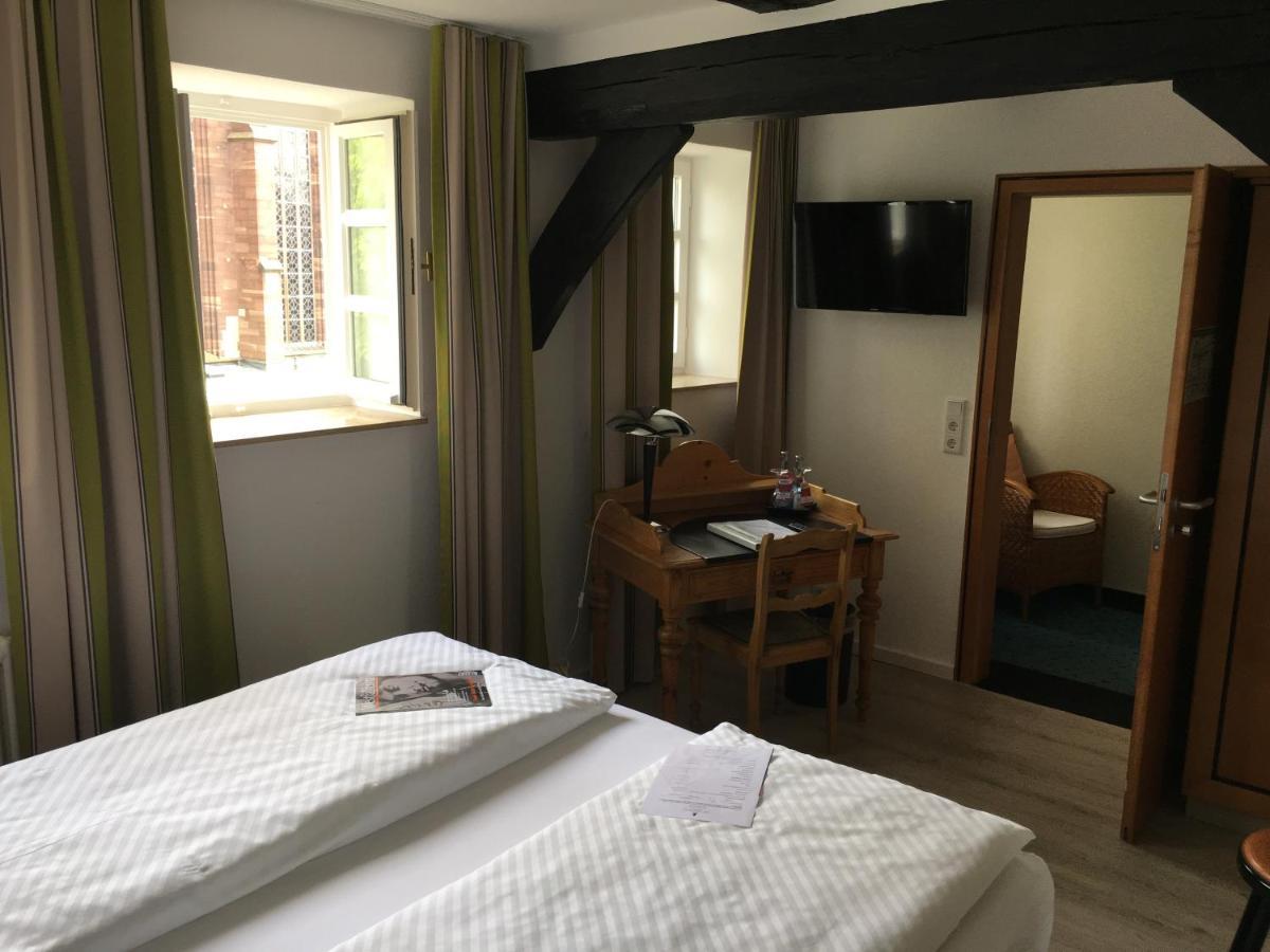 Alt Warburg Hotel Buitenkant foto