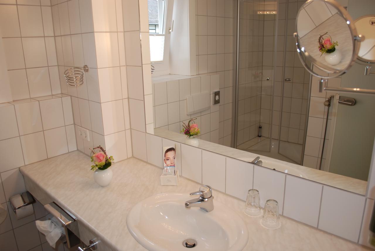 Alt Warburg Hotel Buitenkant foto
