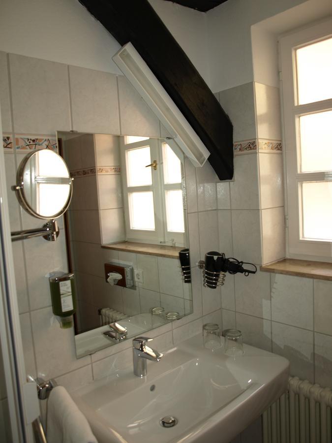 Alt Warburg Hotel Buitenkant foto