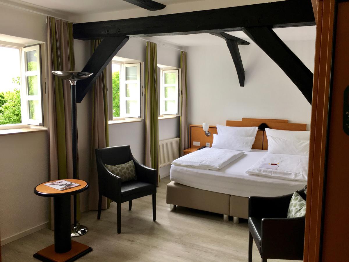 Alt Warburg Hotel Buitenkant foto